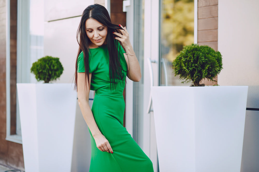 Ce Culoare de Pantofi Merge la o Rochie Verde: Ghidul Complet de Asortare
