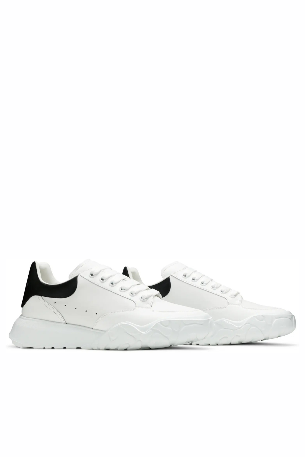 Alexander Mcqueen Court Larry Sneaker in White Black Leather